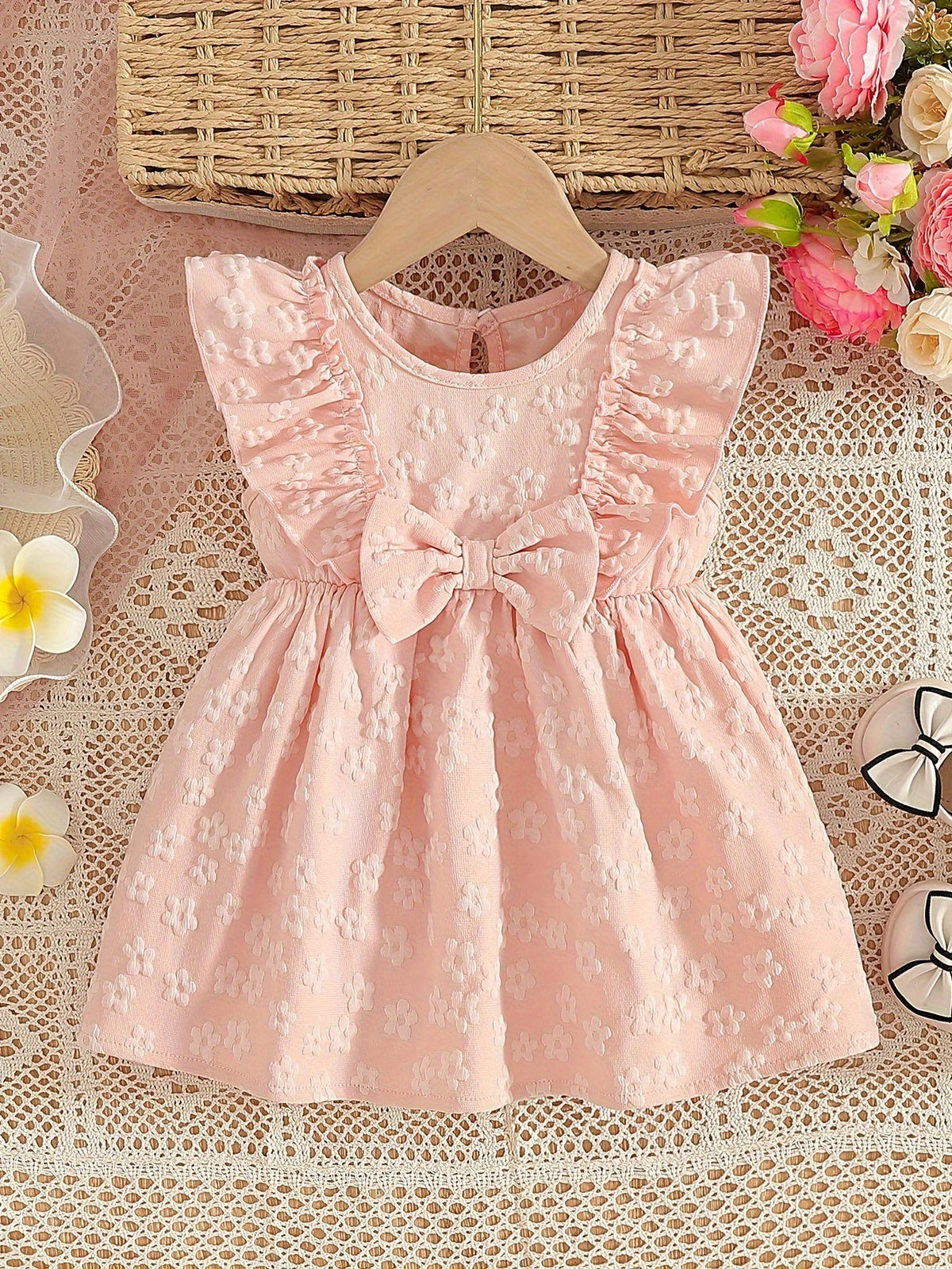 Baby Girls' Floral Texture Dress with Ruffled Shoulders and a Front Bow for Summer Family Occasions