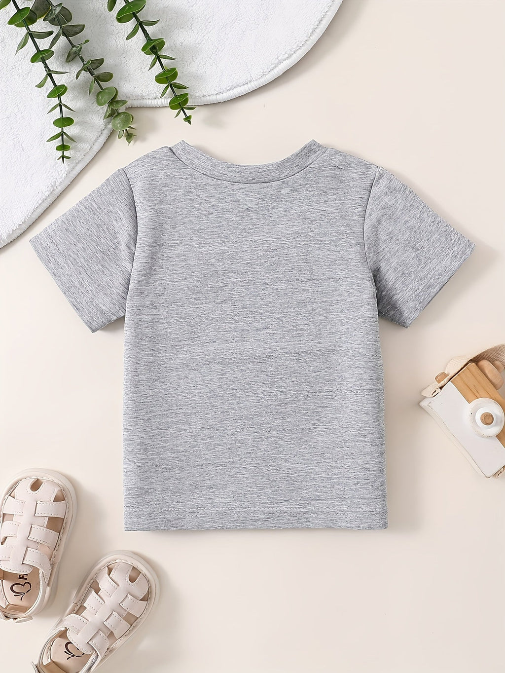 Girls' God Says I Am Graphic T-Shirt with Colorful Nature Motifs and Short Sleeves for Casual Everyday Wear