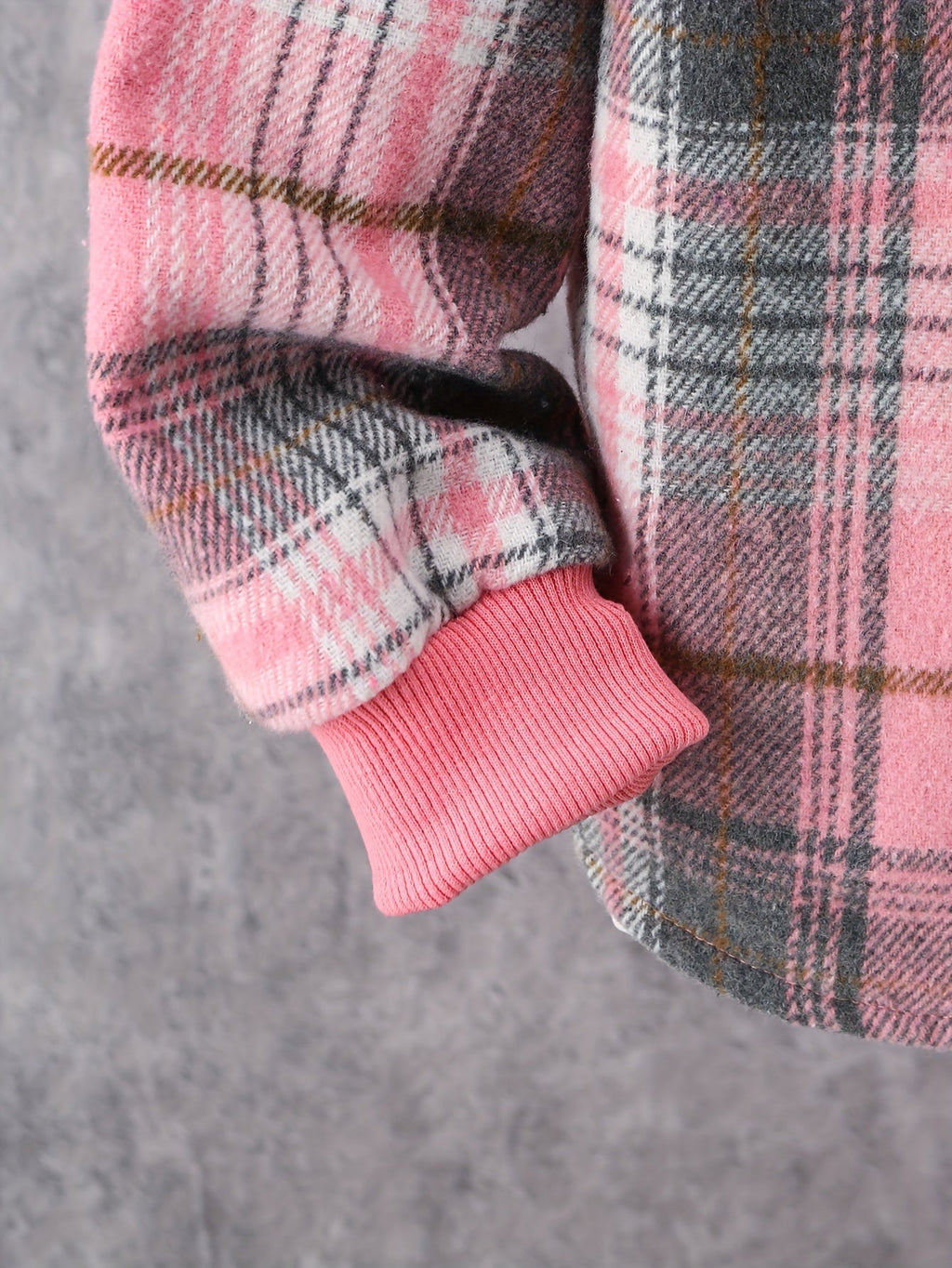 Girls' Plaid Outfit Set with a Hooded Button-Front Shirt and Matching Jogger Pants for Fall Casual Wear